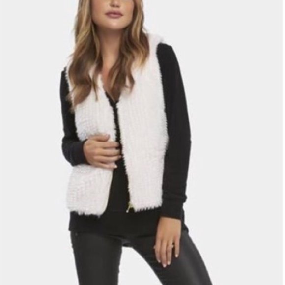 Tart Collection White/Cream Open Faux Fur Vest - Picture 2 of 6